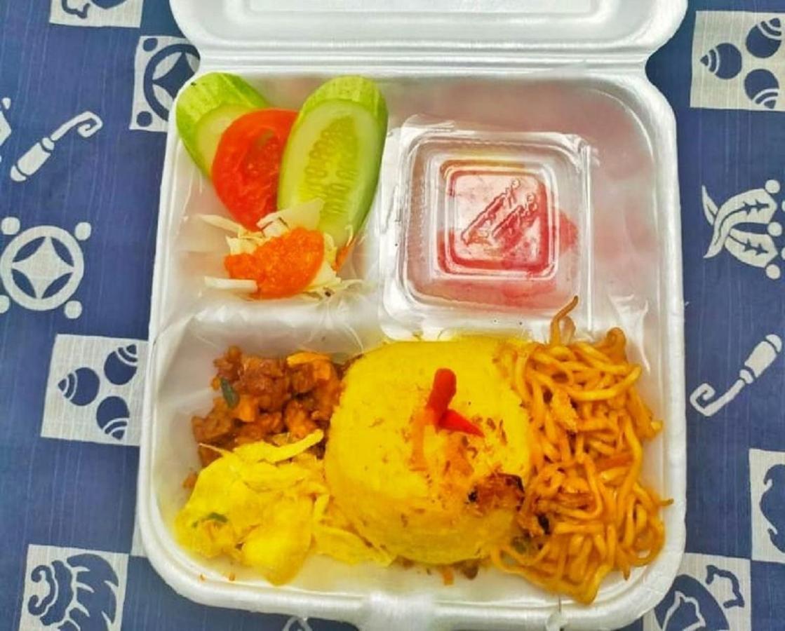 Urbanest Inn House Slipi Jakarta Kültér fotó