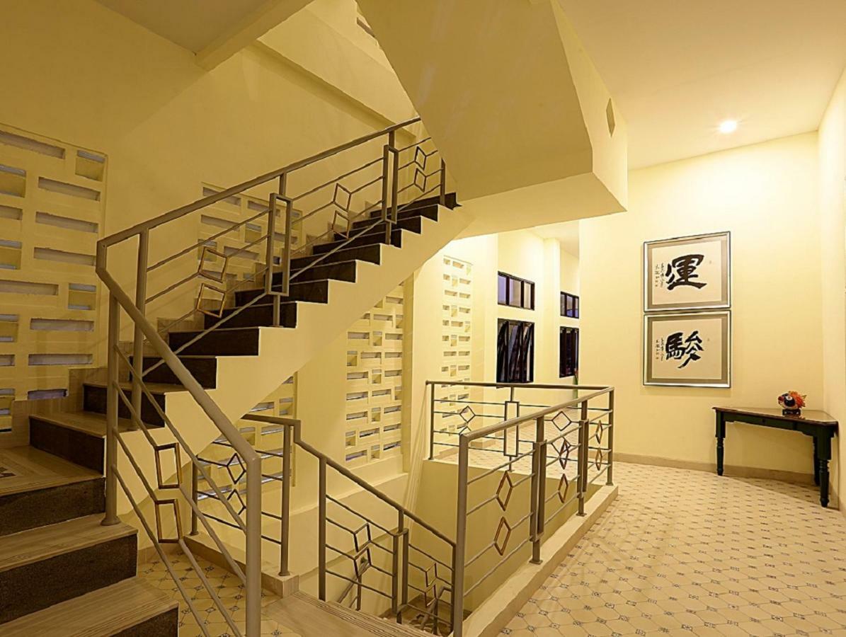 Urbanest Inn House Slipi Jakarta Kültér fotó