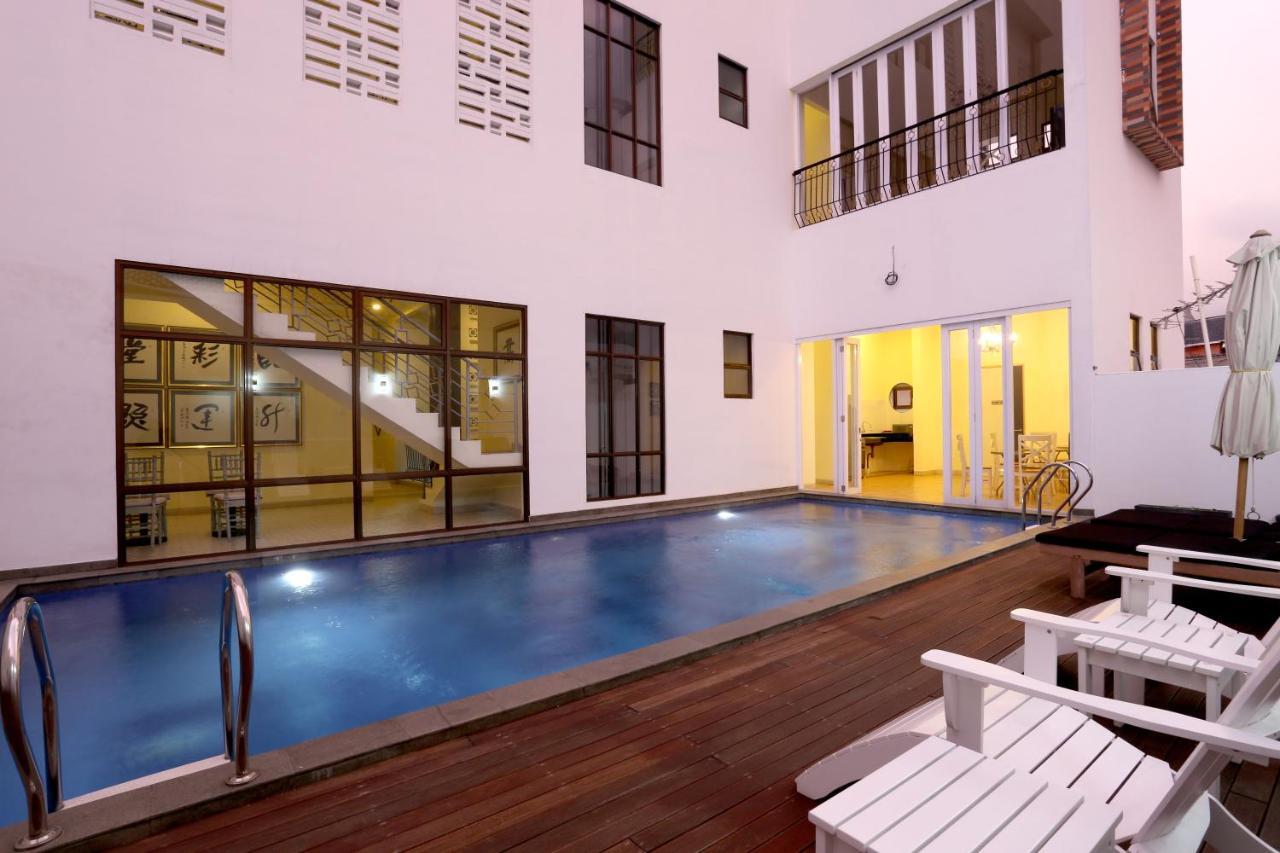 Urbanest Inn House Slipi Jakarta Kültér fotó